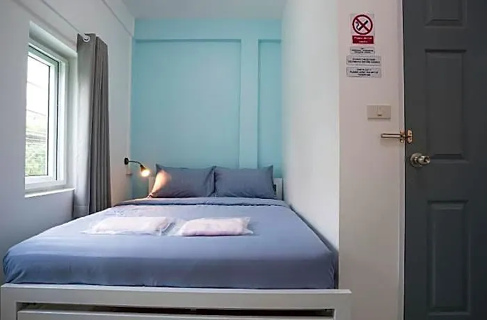 Hotel D-hub 2*